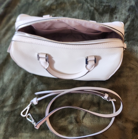 Handbag - Picture 3 of 3